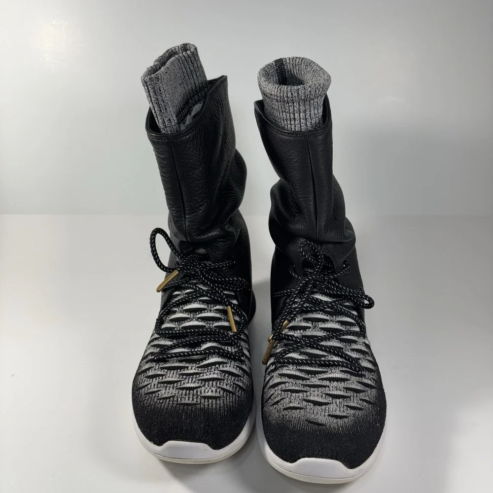 NIKE ROSHE TWO HI FLYKNIT DEEP Women's Athletic Sneaker Boots Black/White Sz 9